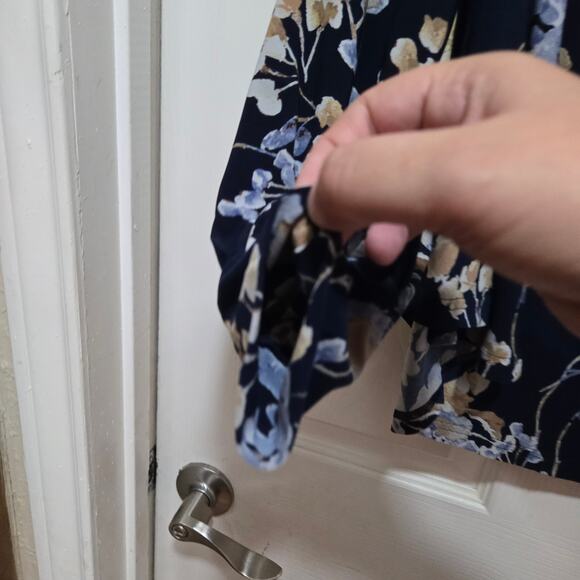 Lauren Ralph Lauren 2X Navy Floral Tie Neck Long Sleeve Blouse - Picture 6 of 7